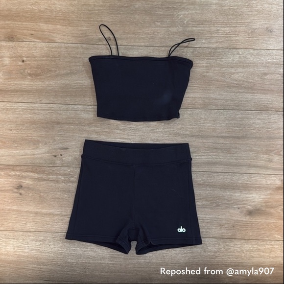 Alo Yoga Set - Picture 4 of 8